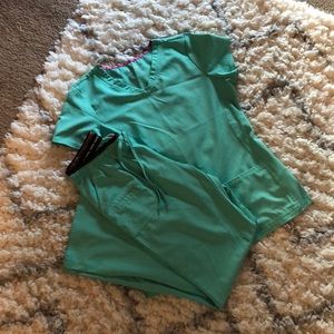 SIZE MED SCRUB SET! Hardly worn!